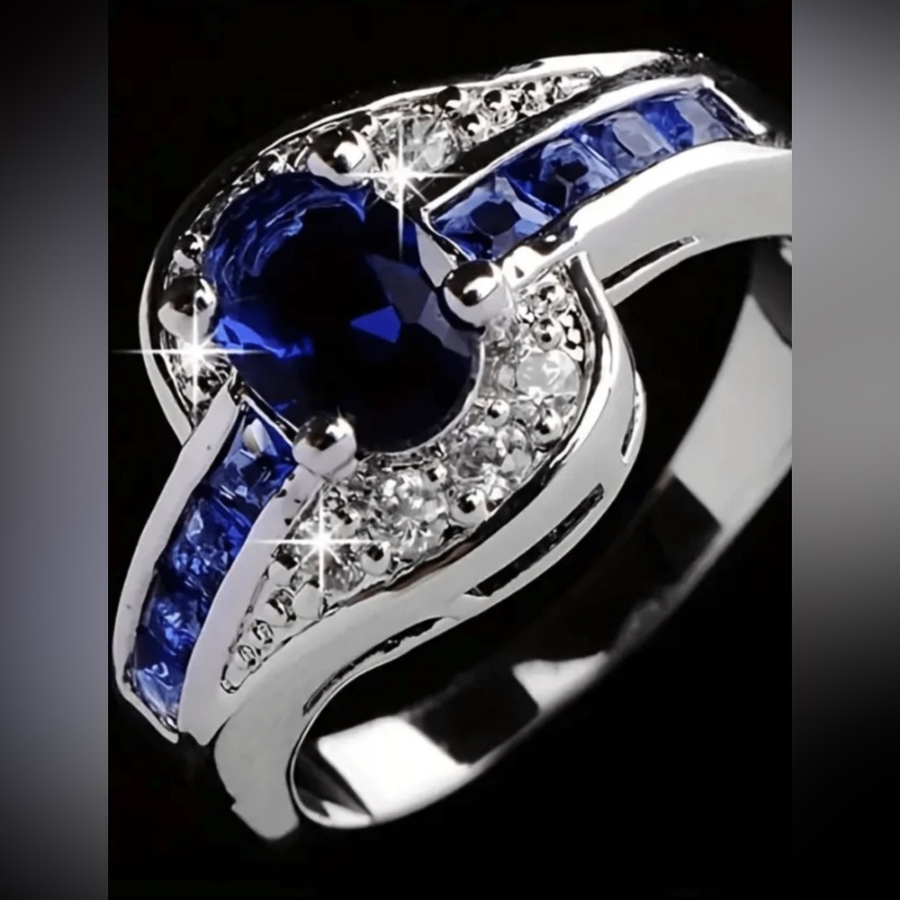 Emerald Wedding Ring - image 6